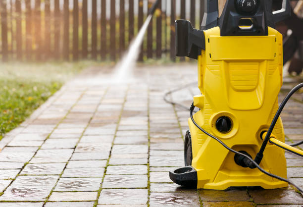 Spring Cleaning in Traer, IA